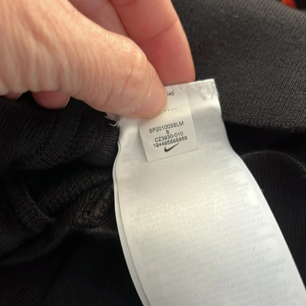 NEW with tags Nike Every Stitch Considered Black Knit Shorts Women's Small - Picture 6 of 13